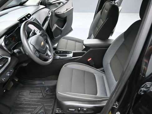 Used 2022 Chevrolet TrailBlazer LT image 9