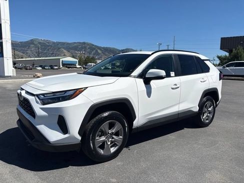 Used 2024 Toyota RAV4 XLE w/ Convenience Package AWD/4WD image 7