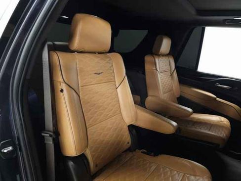 Certified 2024 Cadillac Escalade Sport w/ LPO, ONYX Package image 49