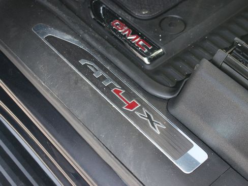 Used 2024 GMC Sierra 2500 AT4X AWD/4WD image 19