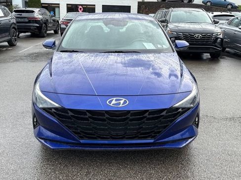 Used 2022 Hyundai Elantra SEL w/ Preferred Accessory Package image 8