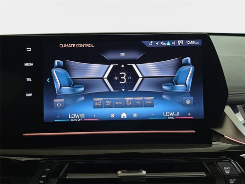 Used 2025 BMW X1 xDrive28i w/ Convenience Package image 25