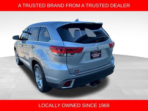Used 2018 Toyota Highlander Limited w/ Protection Package #3 AWD/4WD image 3