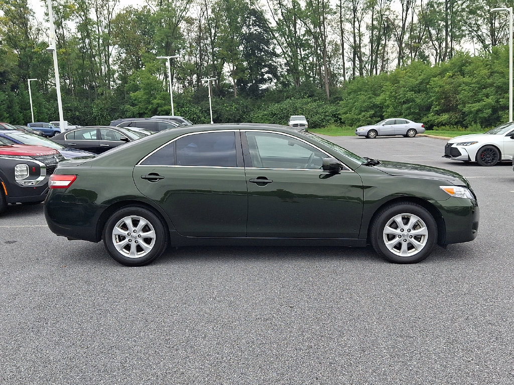 Used 2011 Toyota Camry LE w/ LE Extra-Value Pkg FWD image 4