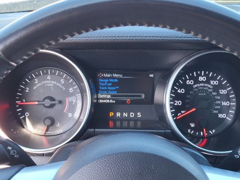 Certified 2019 Ford Mustang Convertible image 27