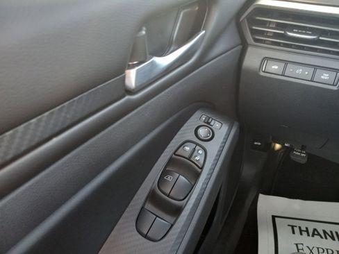 Used 2024 Nissan Altima 2.5 SV image 23