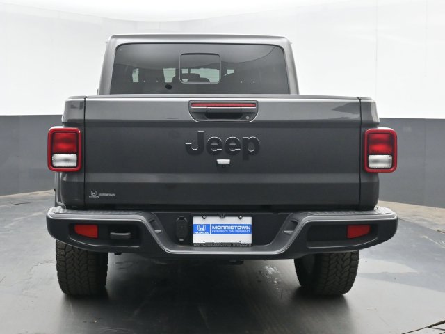 Used 2025 Jeep Gladiator Sport AWD/4WD image 9