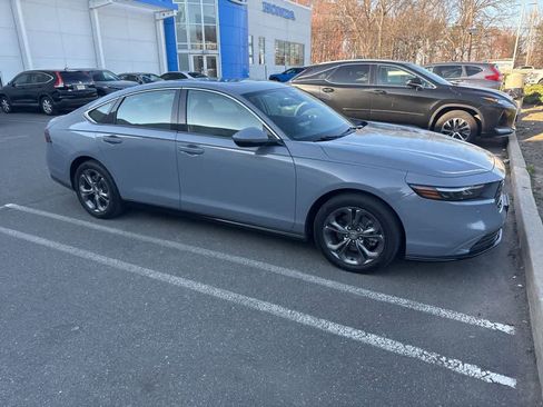 Used 2023 Honda Accord EX-L image 7