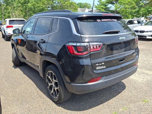 Used 2024 Jeep Compass Limited AWD/4WD image 4