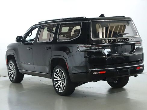 Used 2024 Jeep Grand Wagoneer Series III w/ HD Trailer Tow Package AWD/4WD image 46