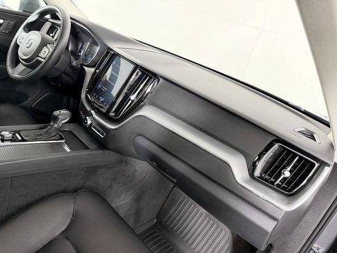 Used 2019 Volvo XC60 T5 Momentum w/ Premium Package AWD/4WD image 49