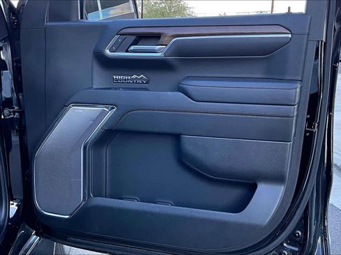 Used 2024 Chevrolet Silverado 1500 High Country w/ High Country Premium Package image 26