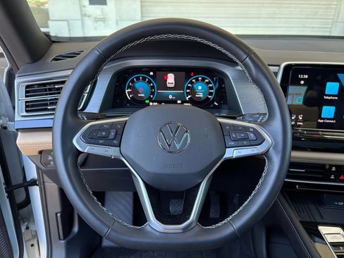 Used 2026 Volkswagen Atlas Cross Sport SE AWD/4WD image 29