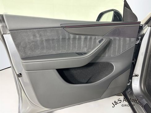 Used 2026 Tesla Model Y Performance image 22