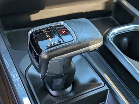 Used 2024 GMC Sierra 1500 SLT w/ SLT Premium Plus Package image 25