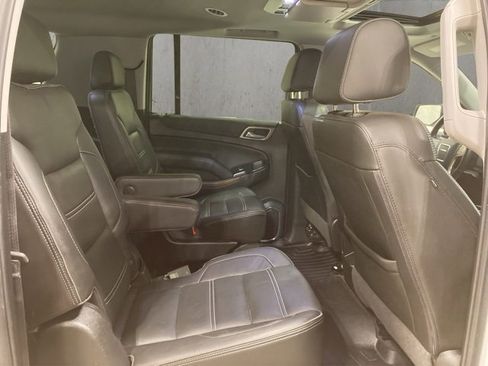 Used 2019 GMC Yukon XL Denali w/ Denali Ultimate Package image 20