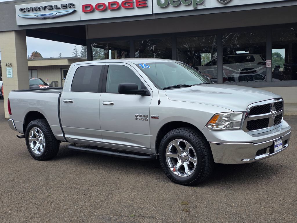 Used 2016 RAM 1500 Classic SLT AWD/4WD image 3