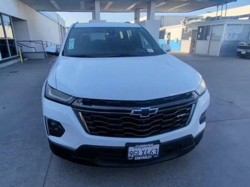 Certified 2023 Chevrolet Traverse RS FWD image 3