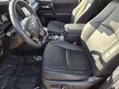 Used 2021 Toyota 4Runner TRD Off-Road Premium w/ Moonroof Package AWD/4WD image 12