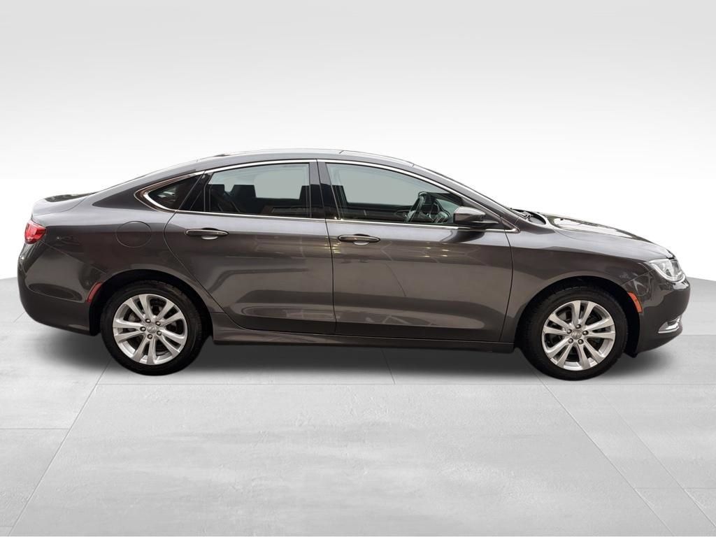 Used 2015 Chrysler 200 Limited w/ Convenience Group FWD image 9