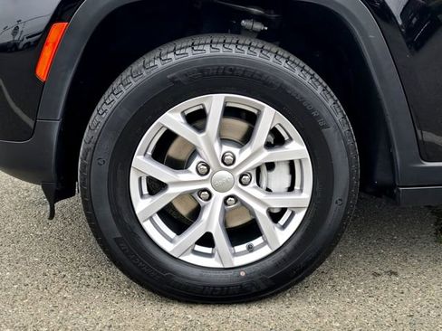 Certified 2022 Jeep Grand Cherokee Limited image 33