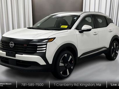 New 2026 Nissan Kicks SR w/ Cold Weather Package