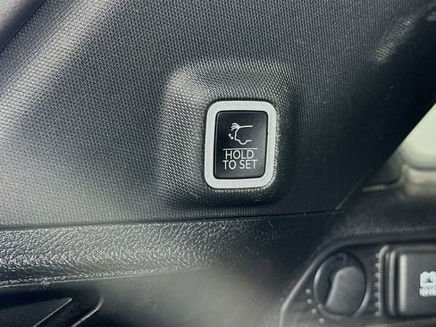 Used 2023 Jeep Grand Cherokee Altitude AWD/4WD image 29