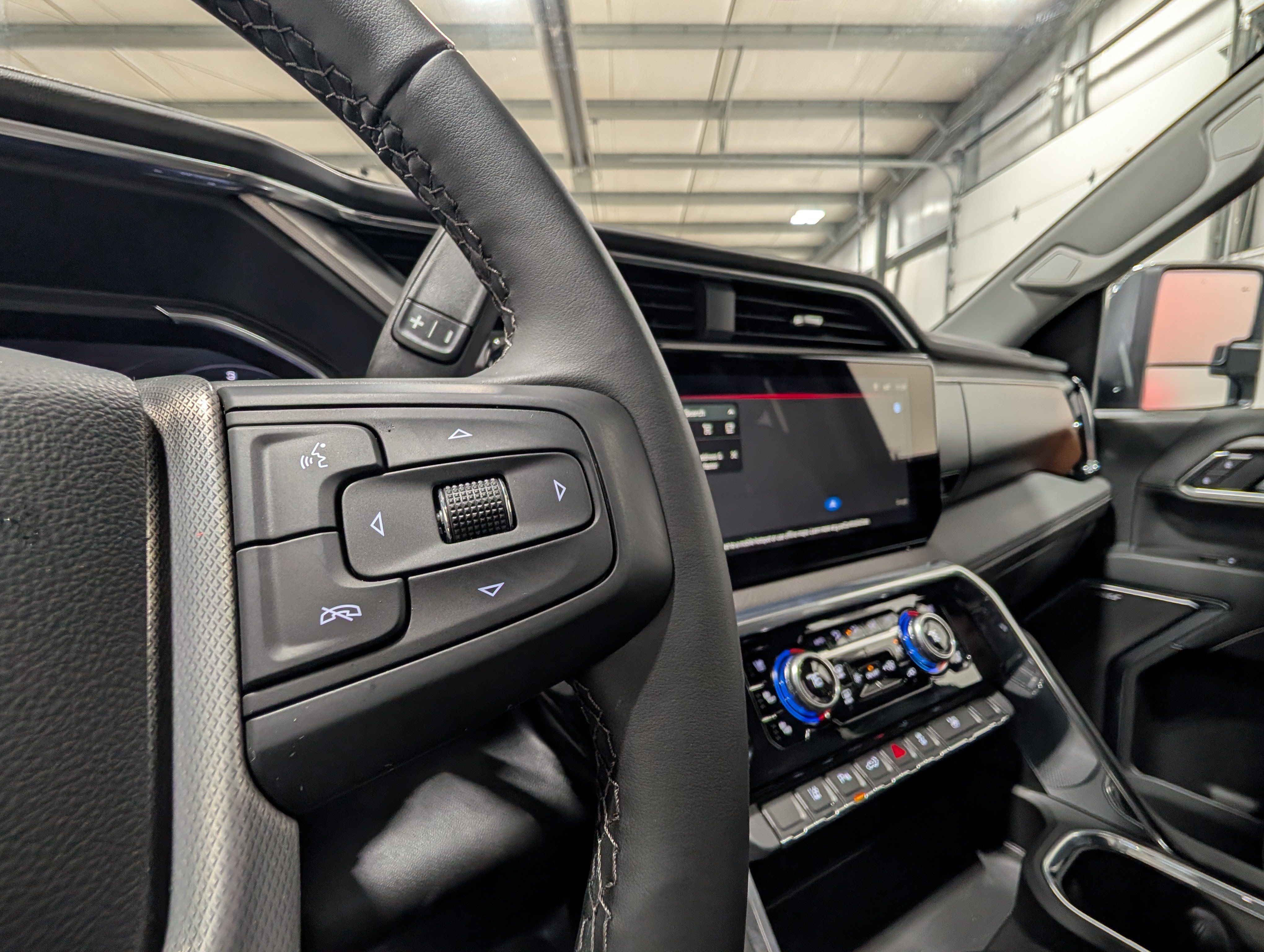 Used 2026 GMC Sierra 3500 Denali w/ Denali Reserve Package AWD/4WD image 27