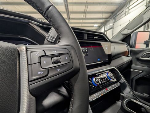 Used 2026 GMC Sierra 3500 Denali w/ Denali Reserve Package AWD/4WD image 27