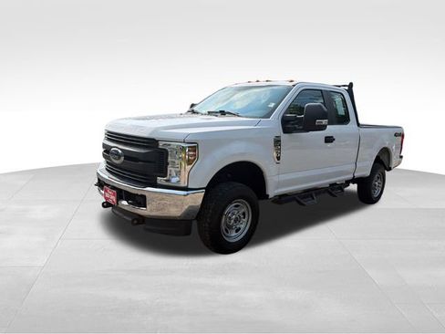 Used 2018 Ford F250 XL w/ Power Equipment Group AWD/4WD image 7