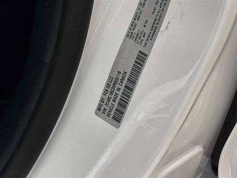 New 2027 Chrysler Pacifica Select FWD image 32