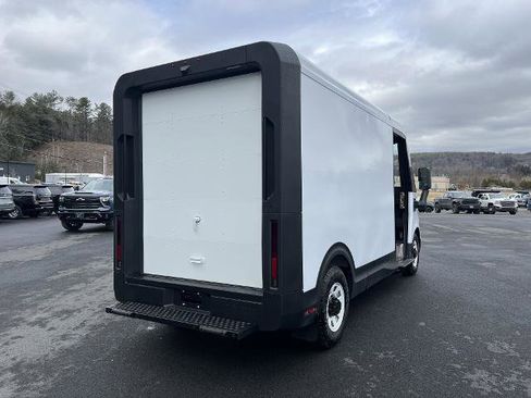 New 2025 Chevrolet Brightdrop 400 w/ Battery Pack, Max Range image 5