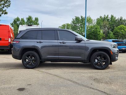 Used 2025 Jeep Grand Cherokee Limited w/ Black Appearance Package