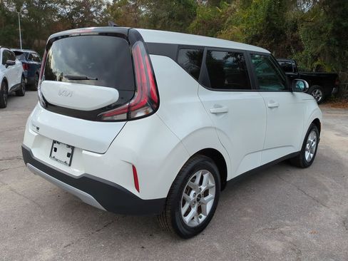 Certified 2024 Kia Soul LX w/ Option Group 015 image 5