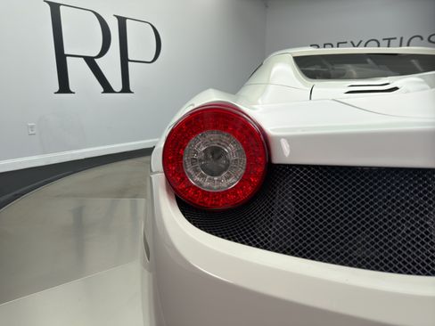 Used 2013 Ferrari 458 Spider RWD image 20