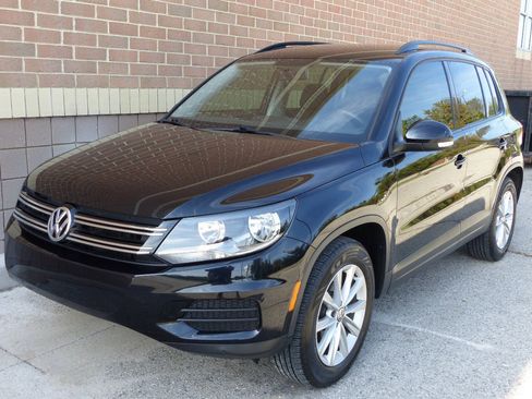 Used 2017 Volkswagen Tiguan S AWD/4WD image 7