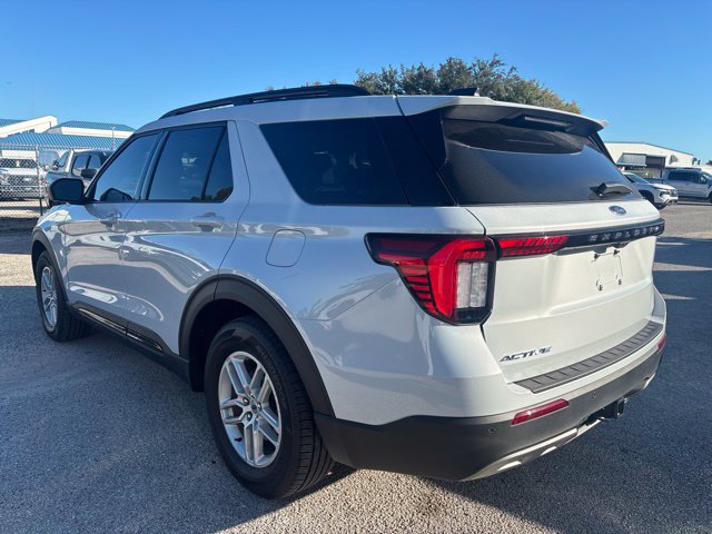 Used 2026 Ford Explorer Active w/ Active Comfort Package RWD image 7