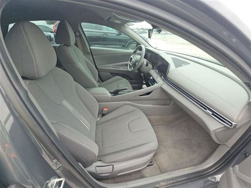 Used 2024 Hyundai Elantra SEL FWD image 7