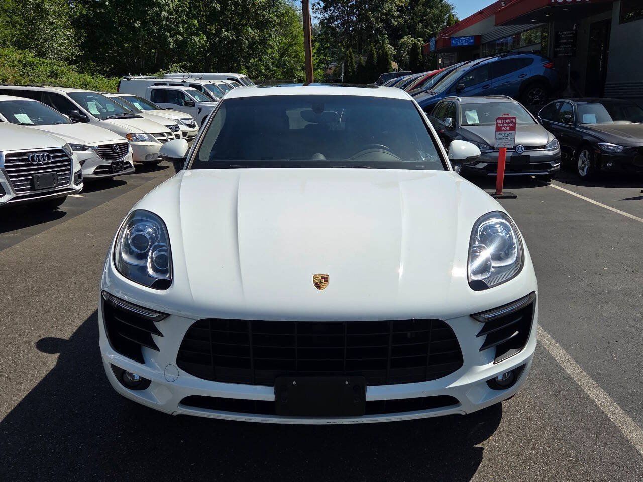 Used 2016 Porsche Macan S w/ Infotainment Package AWD/4WD image 2