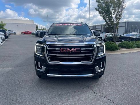 Used 2023 GMC Yukon XL SLT w/ SLT Premium Package AWD/4WD image 3