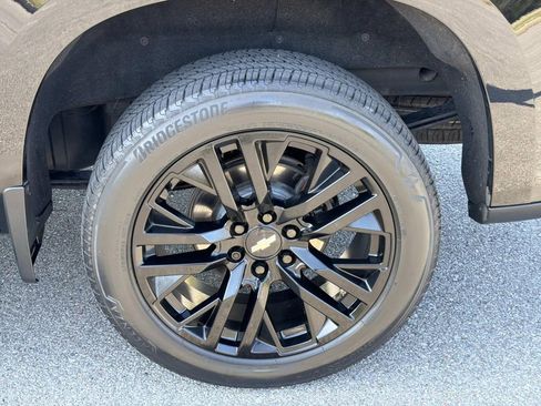 Used 2022 Chevrolet Silverado 1500 LTZ w/ Technology Package AWD/4WD image 11