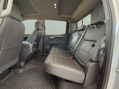 Used 2025 Chevrolet Silverado 1500 RST AWD/4WD image 13