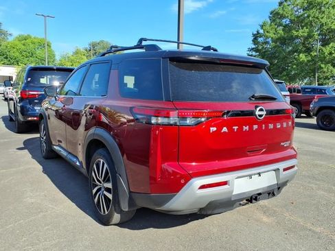 Used 2023 Nissan Pathfinder Platinum AWD/4WD image 4