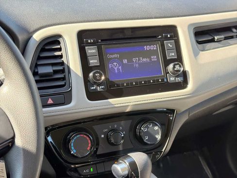 Used 2022 Honda HR-V LX image 22