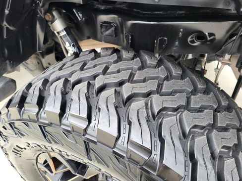 Used 2020 Jeep Gladiator Overland image 28