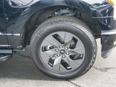 Used 2022 Ford F150 Lightning Lariat AWD/4WD image 10