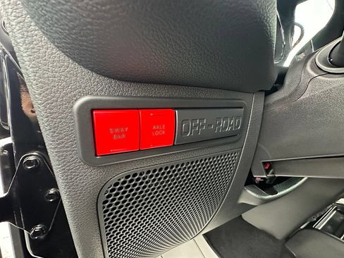 Used 2016 Jeep Wrangler Rubicon AWD/4WD image 14
