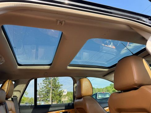 Used 2015 Lincoln MKX AWD w/ Equipment Group 102A image 17