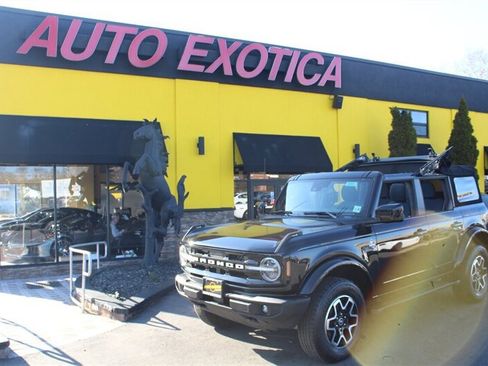 Used 2023 Ford Bronco Outer Banks AWD/4WD image 1