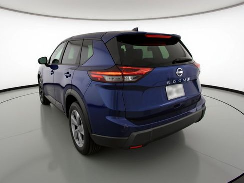 Used 2025 Nissan Rogue SV image 6